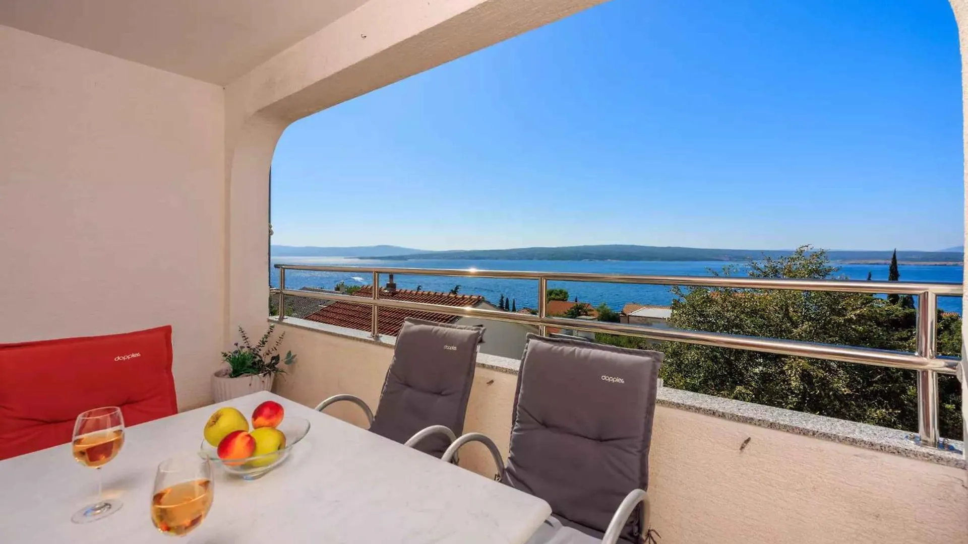 Apartment In Dramalj 45910