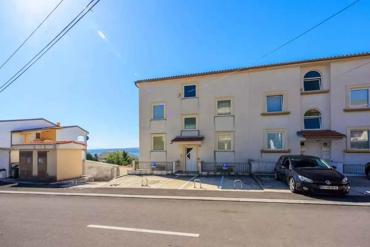Apartment In Dramalj 45910 Croatia