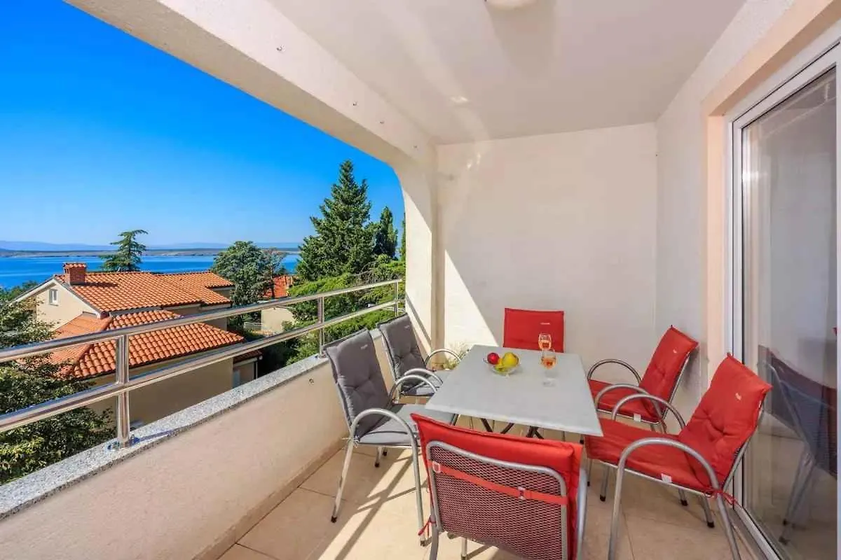 Apartment In Dramalj 45910